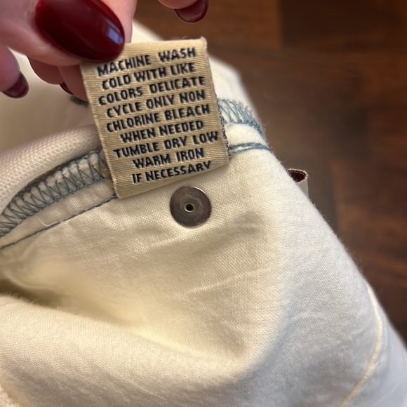 CAbi - White Bootcut Double Button Business Casual Spring Jeans Sz 6 - Picture 8 of 9